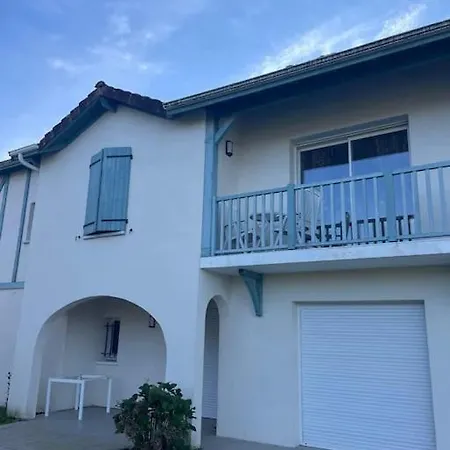 Jasmin- T3 Lumineux Tres Bien Equipe Avec Balcon Апартаменты *
