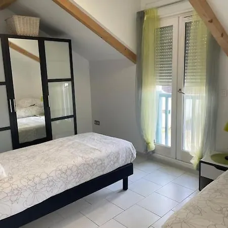 Jasmin- T3 Lumineux Tres Bien Equipe Avec Balcon Апартаменты Сали-де-Беарн