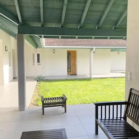 Апартаменты Jasmin- T3 Lumineux Tres Bien Equipe Avec Balcon